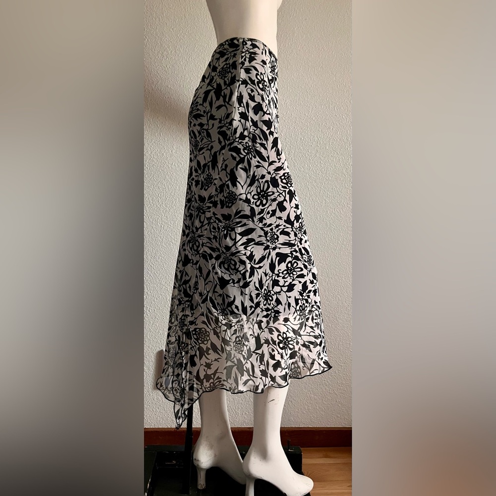 Vintage Labelle Black White Floral Handkerchief Skirt Whimsy Goth Fairycore S - Picture 14 of 16